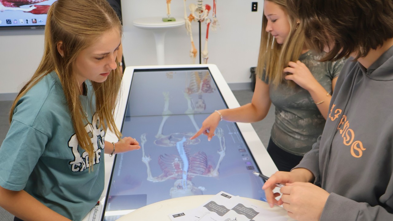 MTC-FAC attendees working with health sciences augmented reality digital cadavers to explore key insights into the human body. MTC-FAC attendees working with health sciences augmented reality digital cadavers to explore key insights into the human body.