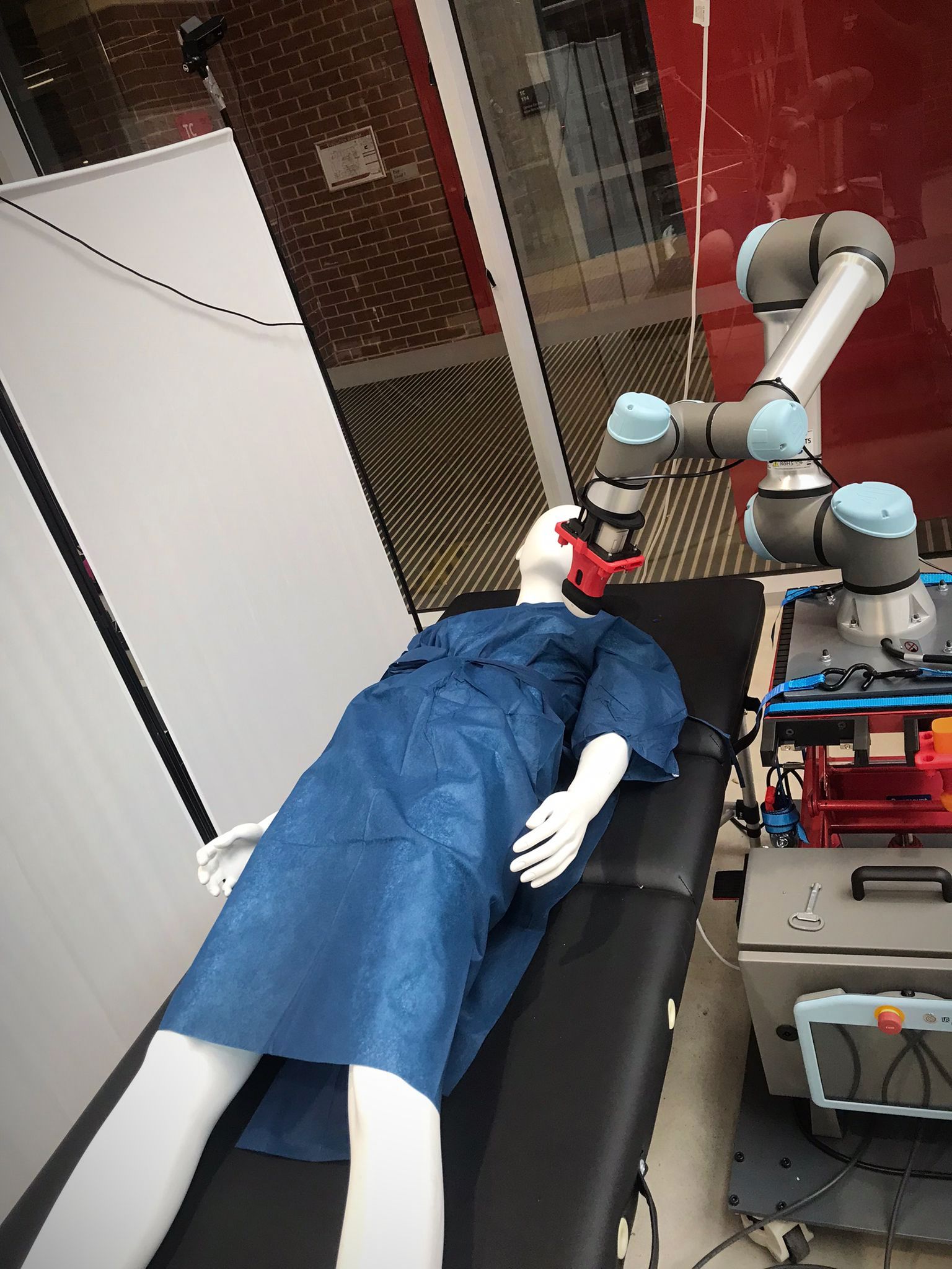 A cobot system for teleoperated heart ultrasound examinations A cobot system for teleoperated heart ultrasound examinations
