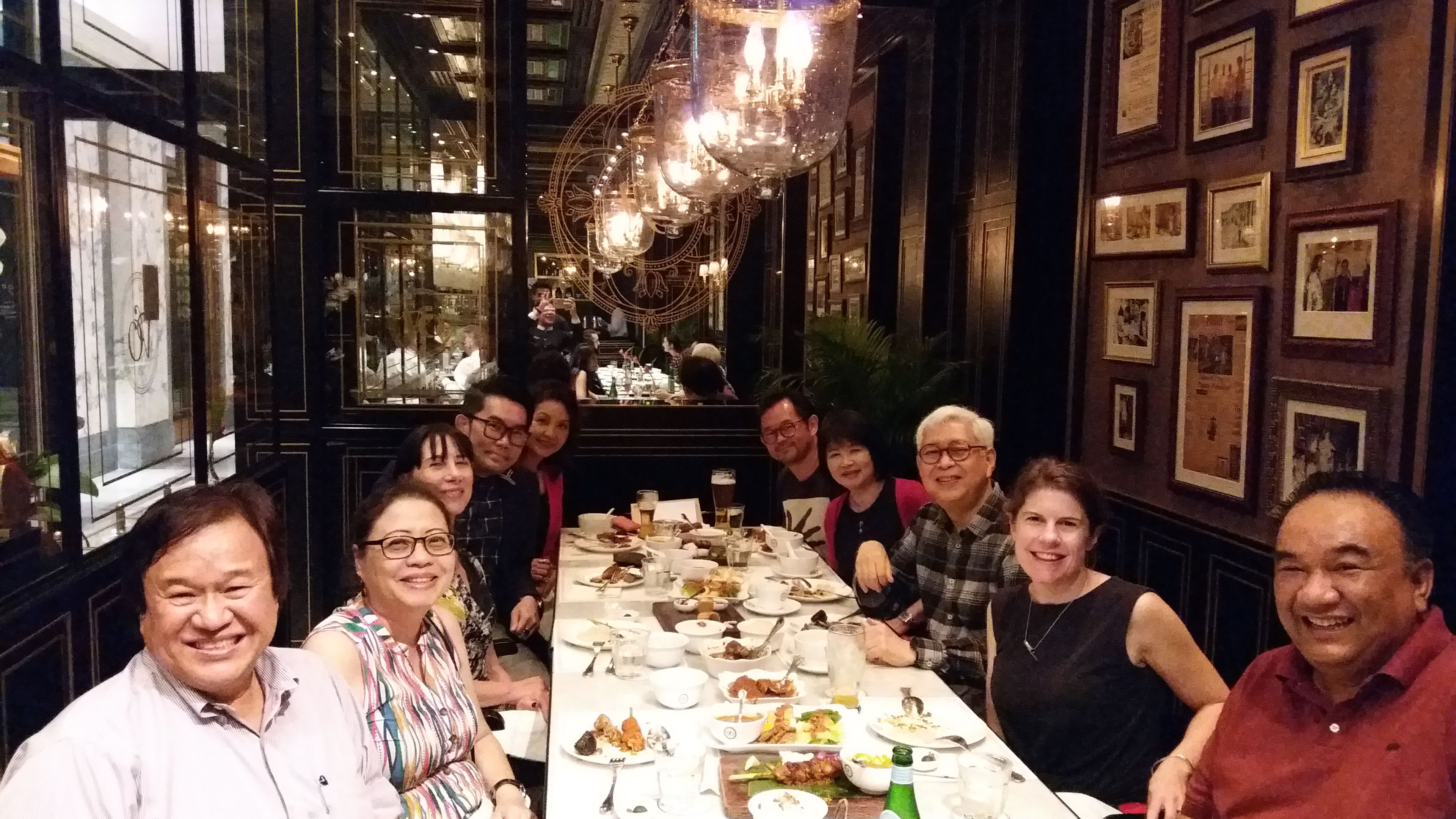 Swinburne Alumni Singapore Chapter Members of the Swinburne Alumni Singapore Chapter